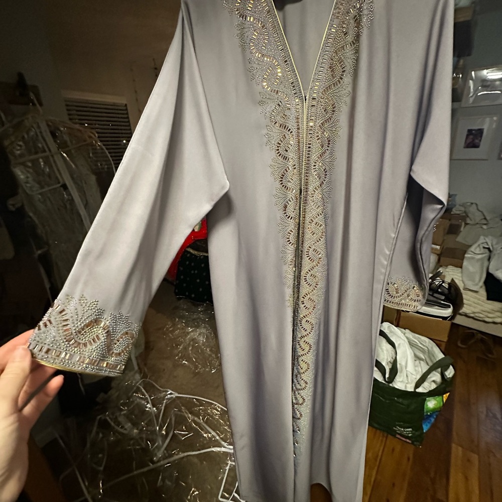 Elegant Light Gray Embroidered Long Robe - Picture 2 of 2